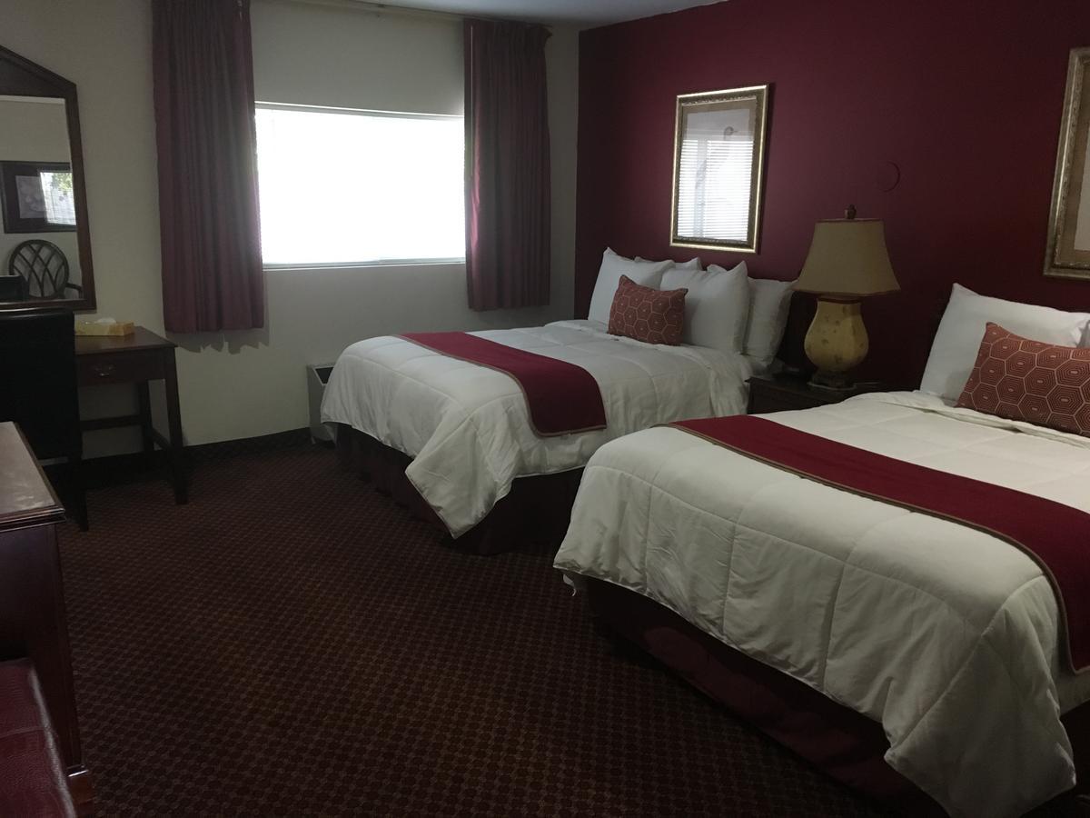 Whitman Motor Lodge *